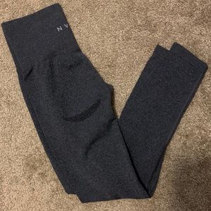 NVGTN XS speckled black seamless legging